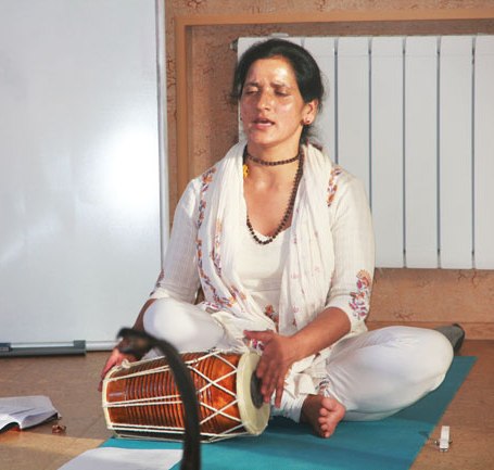 yoganoborders3.jpg